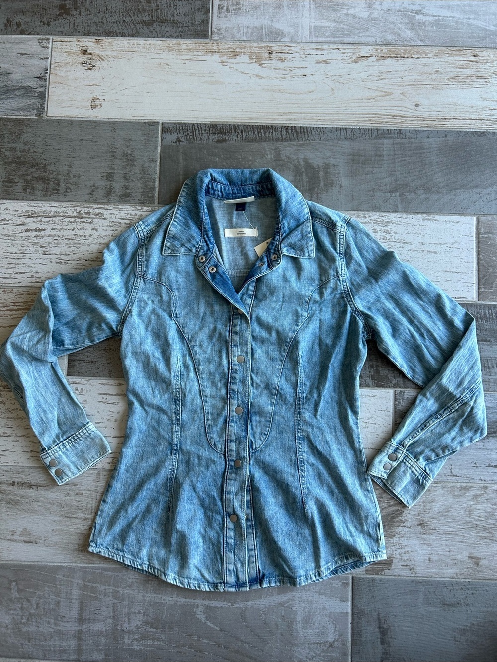 Women's Denim Western Button-Down Shirt - Universal Thread Light Wash 6 NWT